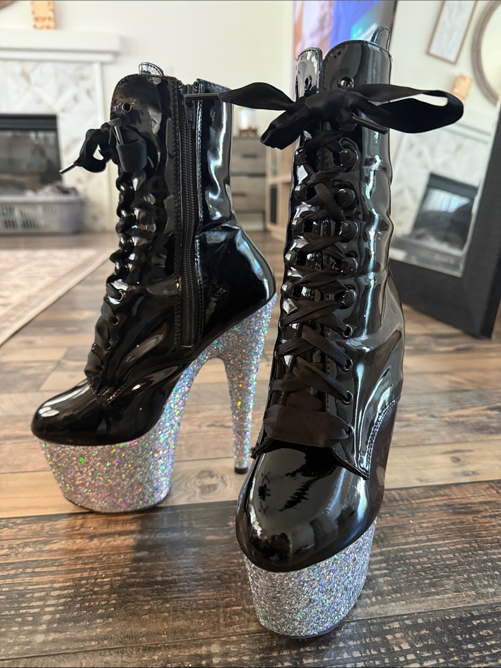 Pleaser Dance Heels size 6
Black Patent Lace-Up Platform Boots